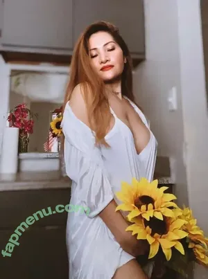  nude photo #0001