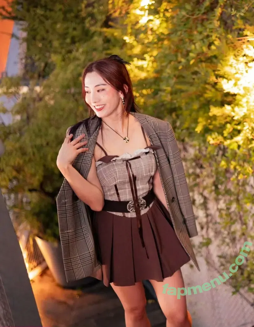 Zumi nude photo #0353 (zestyzumi)