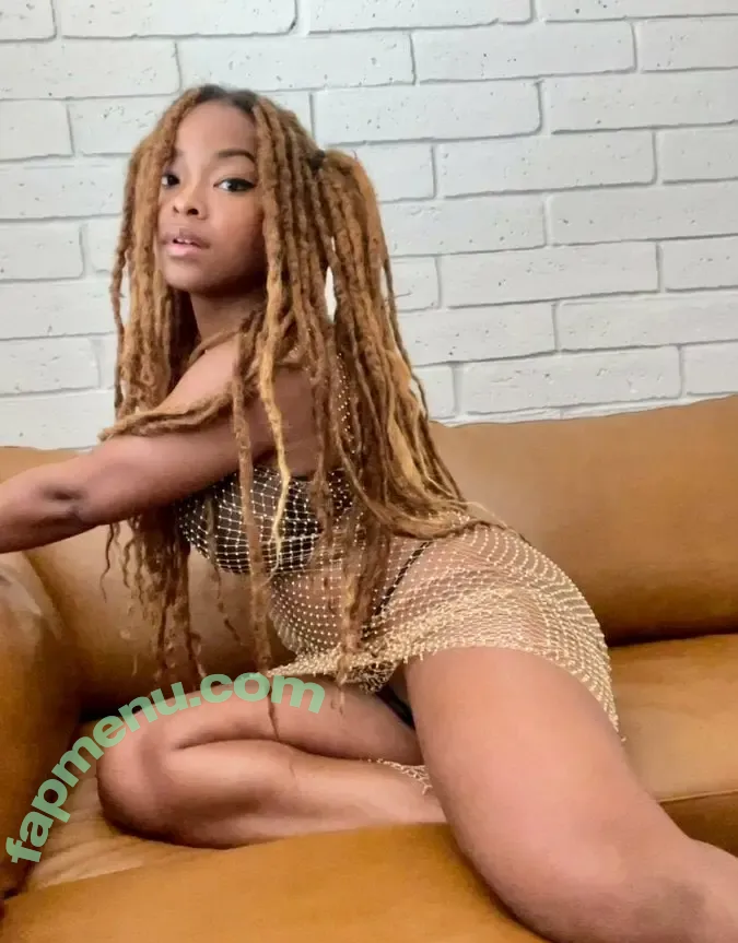 Zuribella nude photo #0001 (Zuribella)