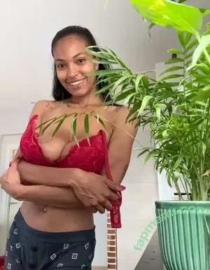  nude photo #0002