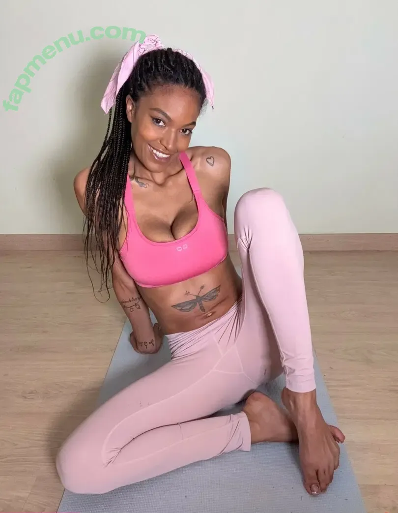 zurihill nude photo #0040 (zurihill)