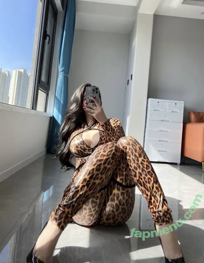 是120斤的小王同学 nude photo #1667 (是120斤的小王同学)