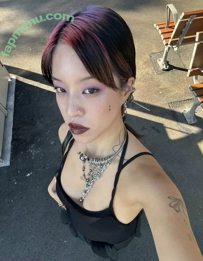 14strk nude photo #0019 (Elle Hioe / itselleokay)