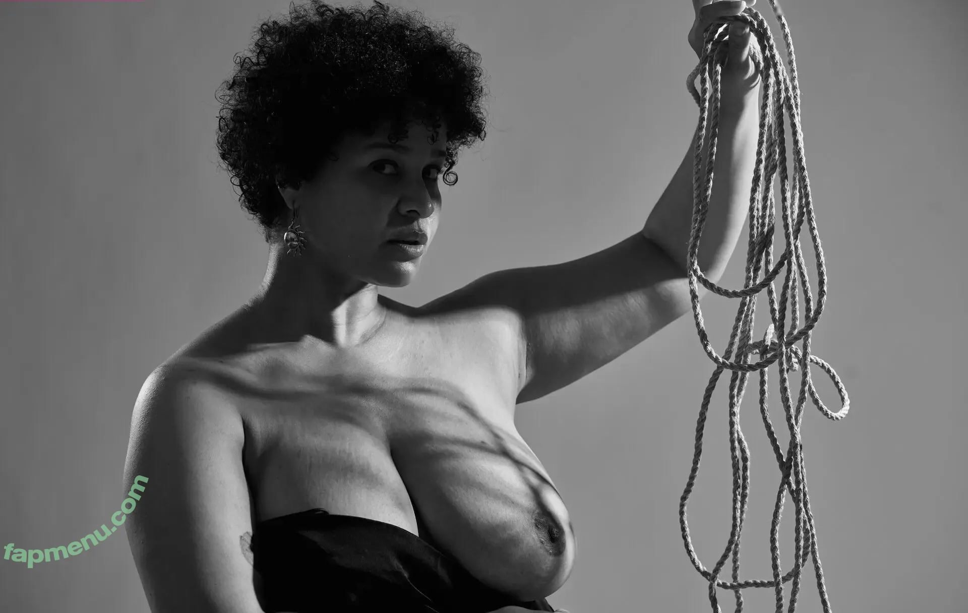 191107 nude photo #1723 (191107)