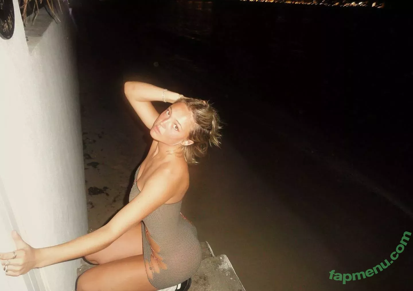 2003sidney2003 nude photo #0009 (sidneyystewartt)
