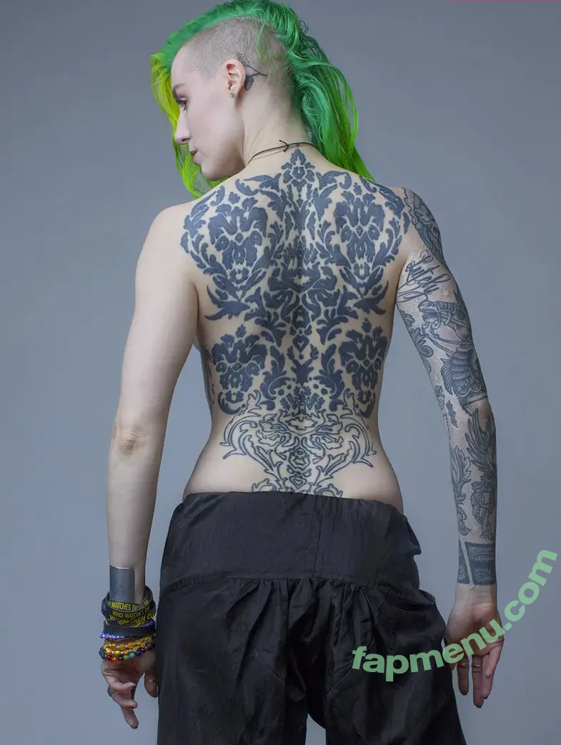 25698 nude photo #4355 (25698)