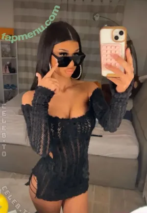 28.leyla / 28.leylaa2 nude photo #0050