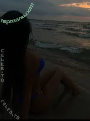 28.leyla / 28.leylaa2 nude photo #0067