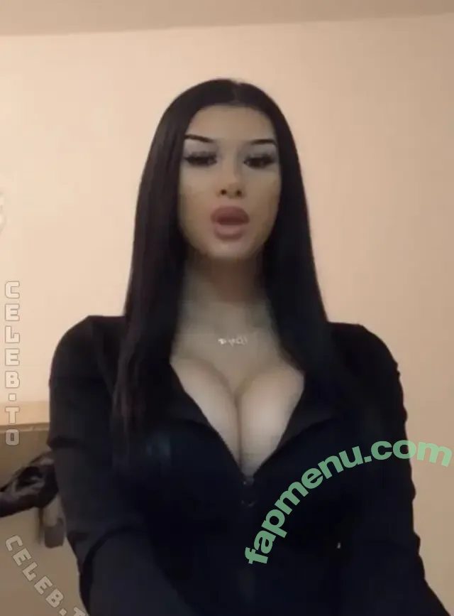 28.leyla nude photo #0053 (28.leylaa2)