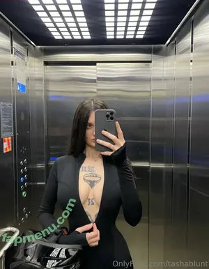 69sixtynine / 6ix9ine nude photo #0011