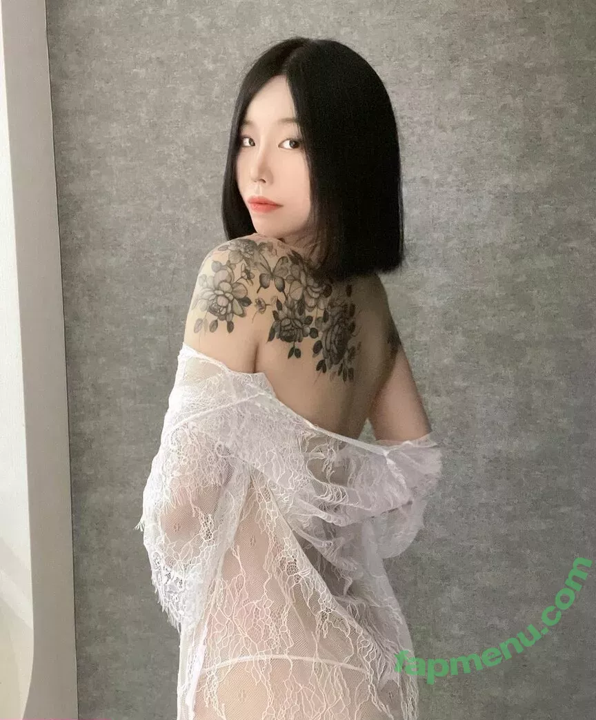 70g_ee_y nude photo #0018 (70g_ee_y)