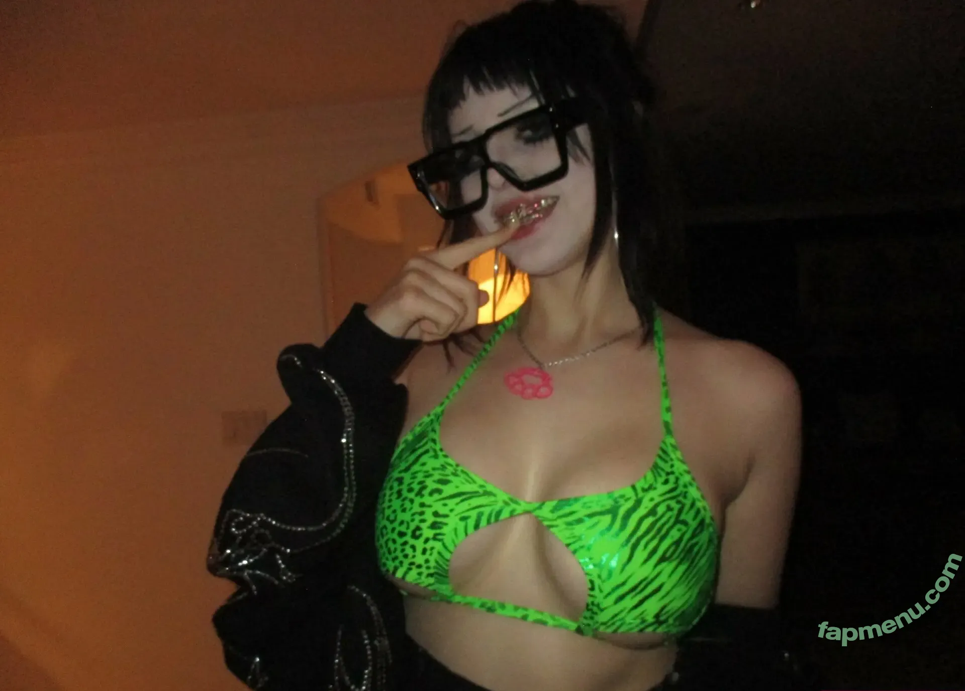 6ar6ie nude photo #0059 (6ar6ie6 / bar6ie6)