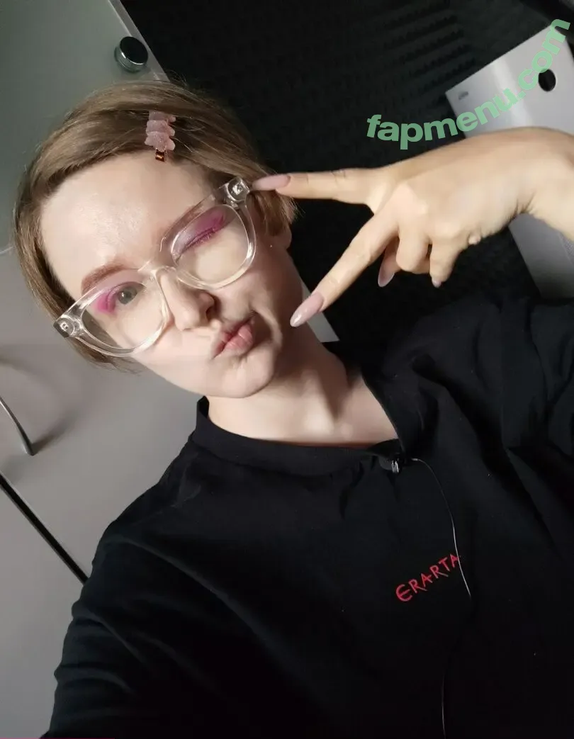 4iipainters_cosplay nude photo #0021 (4iipainters_cosplay)