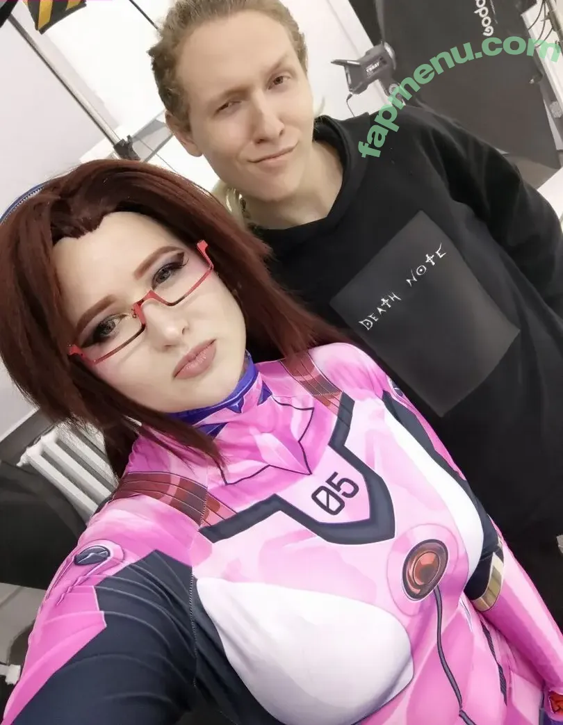 4iipainters_cosplay nude photo #0023 (4iipainters_cosplay)