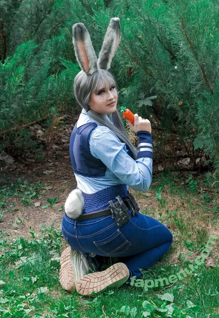 4iipainters_cosplay nude photo #0088 (4iipainters_cosplay)