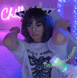 4illersha / evil_foxyy nude photo #0037