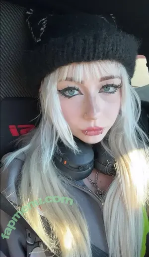 6nattynat9 / 6natttynay9 / tatievans nude photo #0055