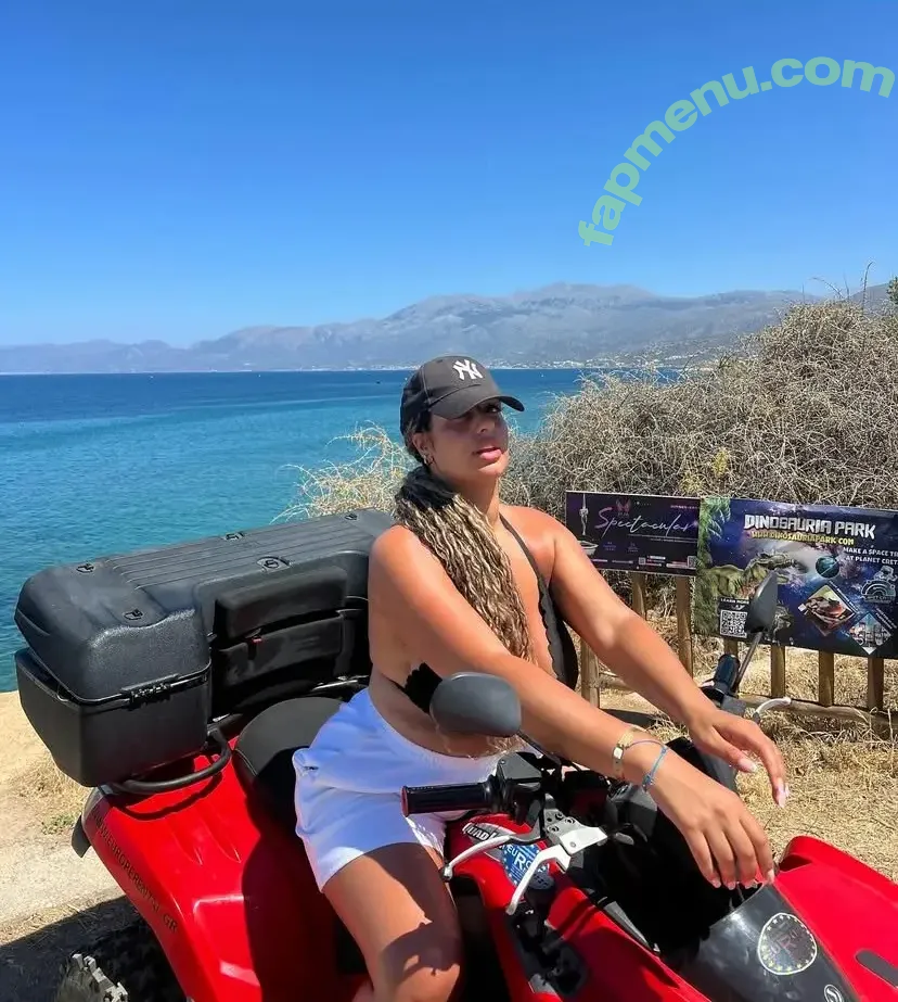 a.nnamaria98 nude photo #0023 (a.nnamaria98)