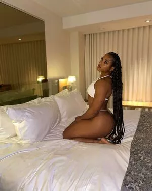 aaaaayevuh / Ava nude photo #0008