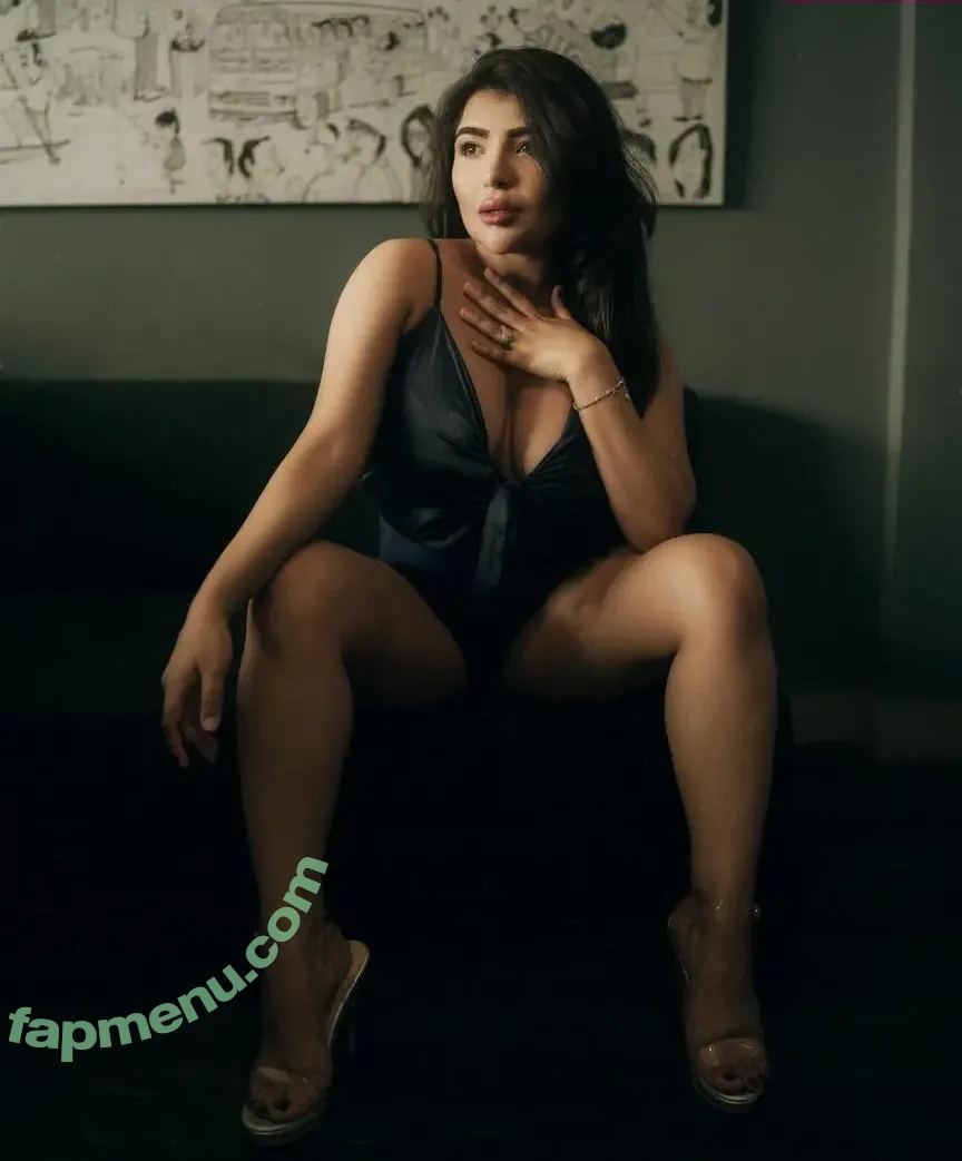 Aaditi Kohli nude photo #0004 (aaditikohliofficial)