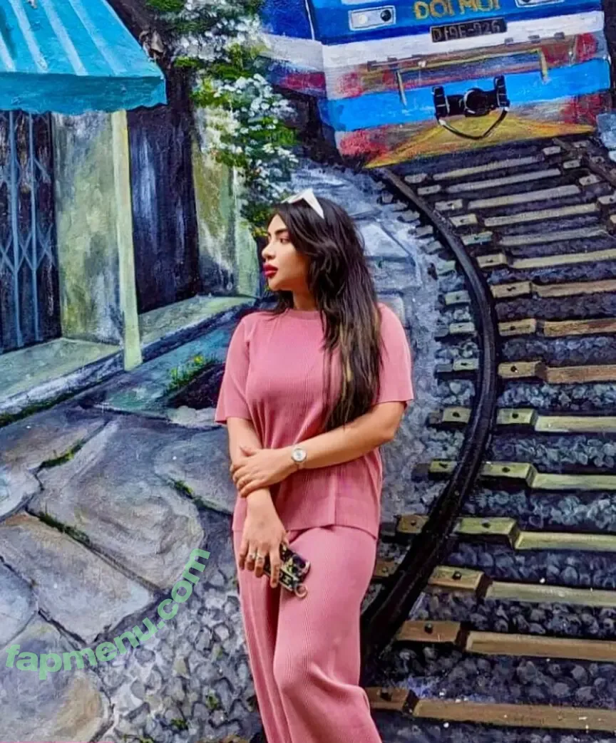 Aaditi Kohli nude photo #0025 (aaditikohliofficial)