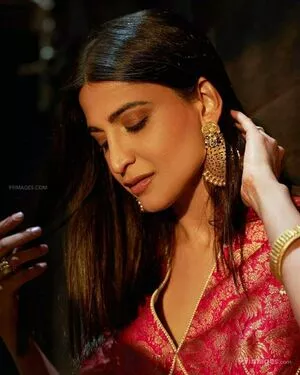 Aahana Kumra / aahanakumra nude photo #0003