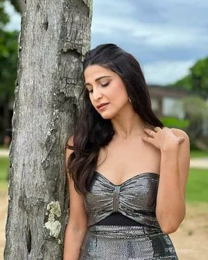 Aahana Kumra / aahanakumra nude photo #0021