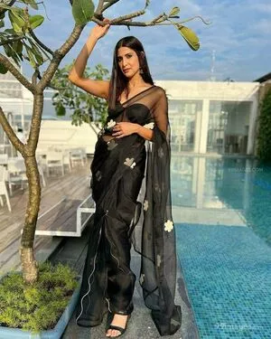 Aahana Kumra / aahanakumra nude photo #0022