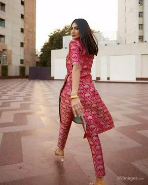 Aahana Kumra / aahanakumra nude photo #0031