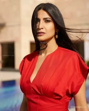 Aahana Kumra / aahanakumra nude photo #0077