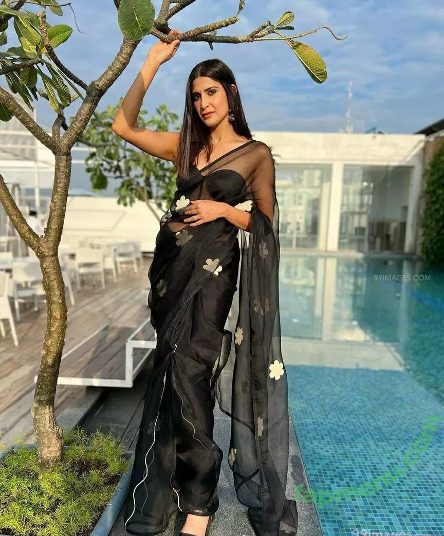 Aahana Kumra nude photo #0022 (aahanakumra)