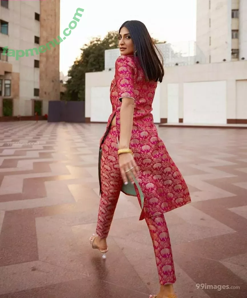 Aahana Kumra nude photo #0031 (aahanakumra)