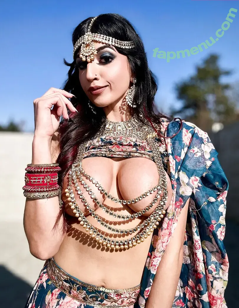 Aaliya Hyasin nude photo #0001 (Aaliya Hyasin)