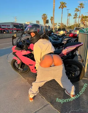 Aaliyah Cruz / aaliyahcruz00 / aaliyahfuckingcruz nude photo #0001