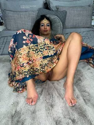 Aaliyah Yasin / _thatbritishcouple / aaliyah.yasin / thatbritishg1rl nude photo #0647