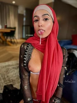 Aaliyah Yasin / _thatbritishcouple / aaliyah.yasin / thatbritishg1rl nude photo #0705