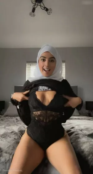 Aaliyah Yasin / _thatbritishcouple / aaliyah.yasin / thatbritishg1rl nude photo #0709