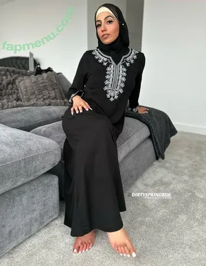 Aaliyah Yasin / _thatbritishcouple / aaliyah.yasin / thatbritishg1rl nude photo #0990