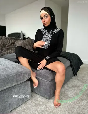 Aaliyah Yasin / _thatbritishcouple / aaliyah.yasin / thatbritishg1rl nude photo #0991