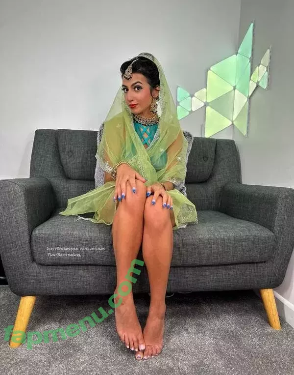 Aaliyah Yasin nude photo #0612 (_thatbritishcouple / aaliyah.yasin / thatbritishg1rl)