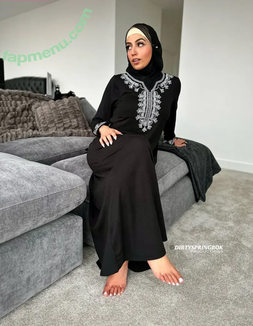 Aaliyah Yasin nude photo #0988 (_thatbritishcouple / aaliyah.yasin / thatbritishg1rl)