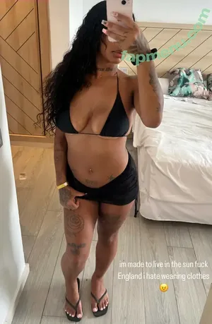 AaliyahBhadxx nude photo #0002