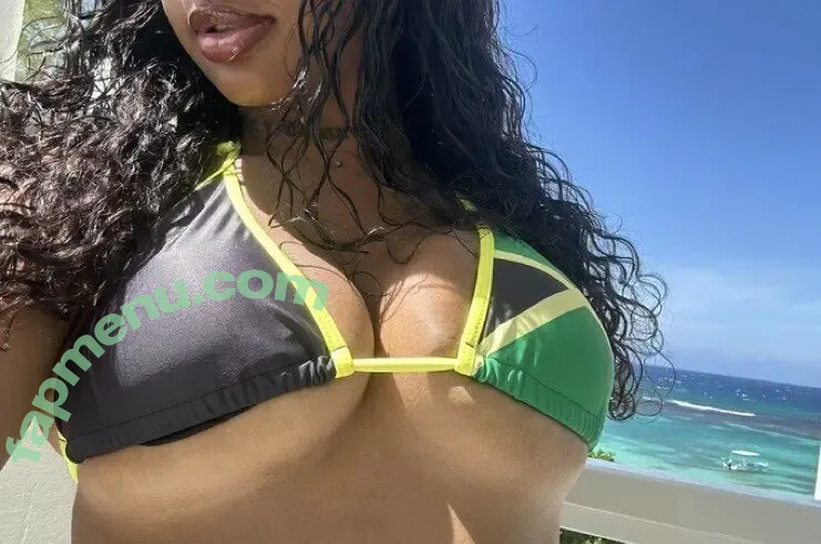 AaliyahBhadxx nude photo #0010 (AaliyahBhadxx)