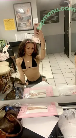 aaliyahcruz00 / aaliyahfuckingcruz nude photo #0006