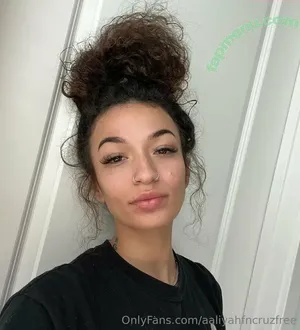 aaliyahfncruzfree / aaliyahfuckingcruz nude photo #0034