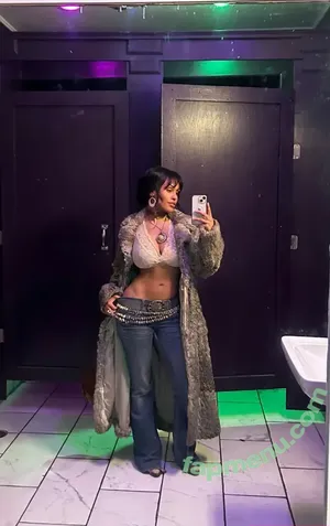 Aaliyeezy / theallierae nude photo #0544