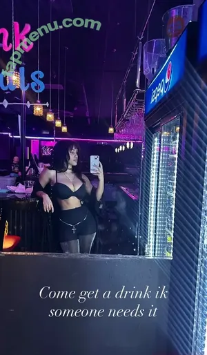 Aaliyeezy / theallierae nude photo #0576