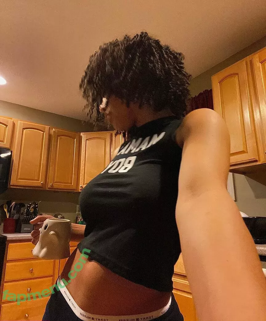 Aaliyeezy nude photo #0068 (theallierae)