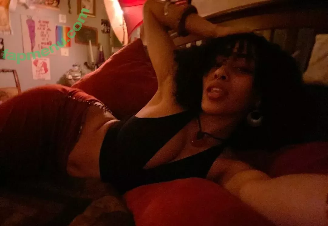 Aaliyeezy nude photo #0088 (theallierae)