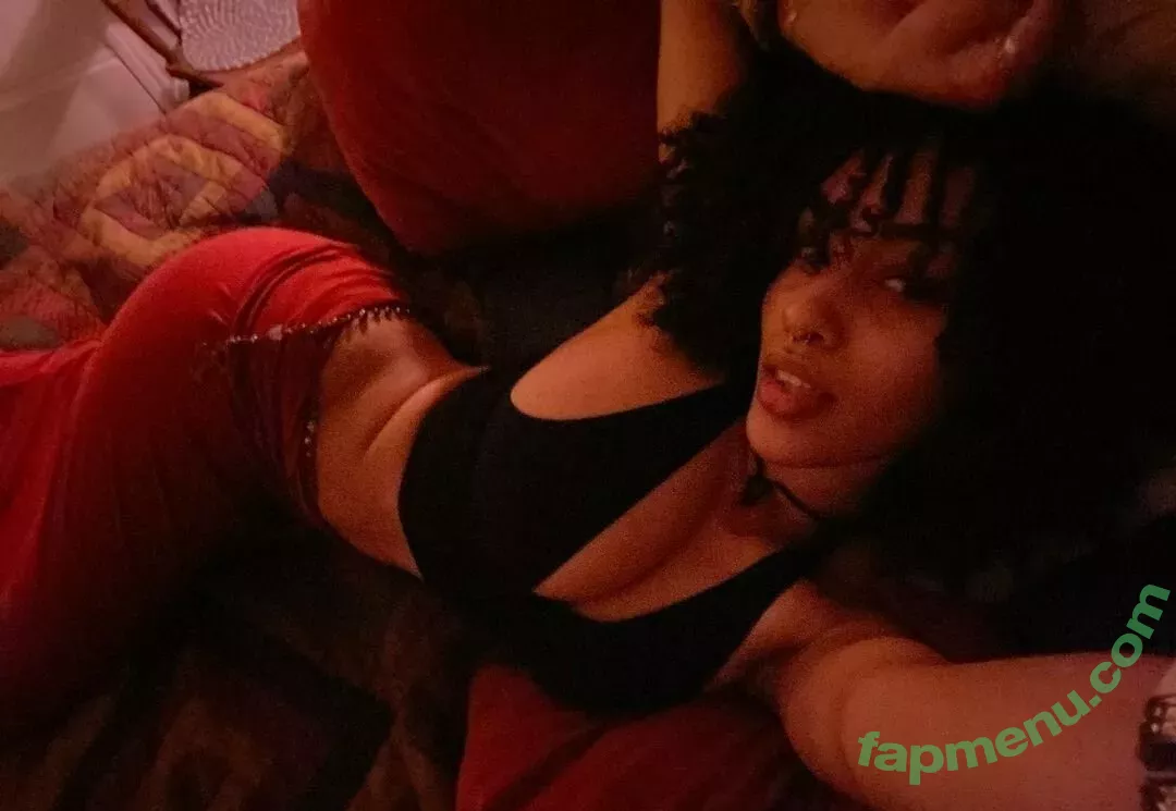 Aaliyeezy nude photo #0089 (theallierae)
